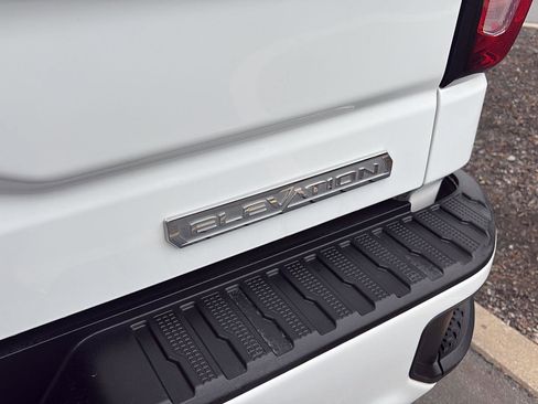 Used 2022 GMC Sierra 1500 Elevation AWD/4WD image 7