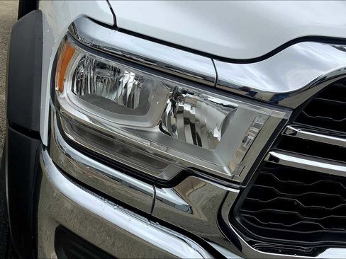 Used 2021 RAM 5500 Tradesman image 26