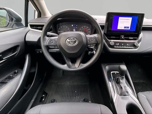 Certified 2025 Toyota Corolla LE FWD image 6