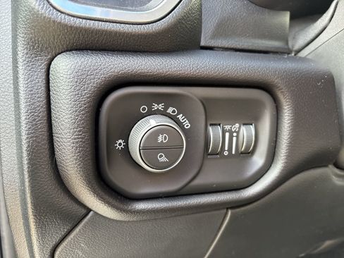 Used 2022 RAM 2500 Laramie AWD/4WD image 7