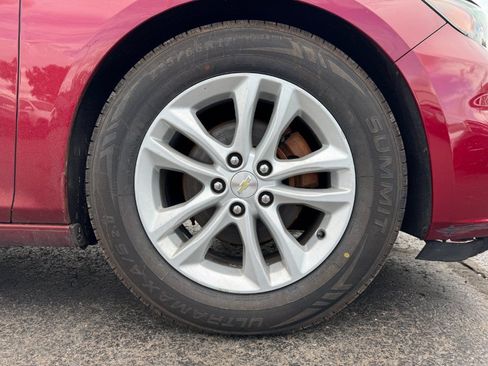 Used 2018 Chevrolet Malibu LT FWD image 13