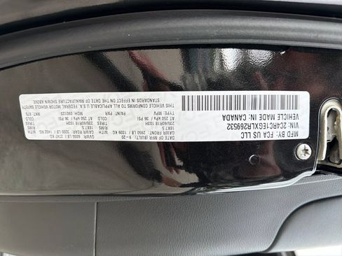 Used 2020 Chrysler Pacifica Touring-L Plus w/ Advanced Safetytec Group FWD image 36