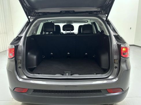 Certified 2022 Jeep Compass Limited image 21