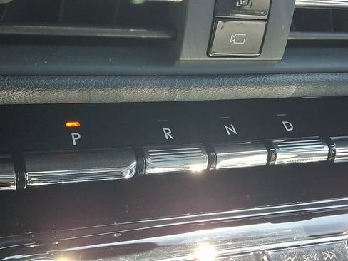 Used 2022 Lincoln Corsair Reserve w/ Equipment Group 201A AWD/4WD image 16