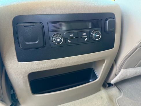 Used 2017 GMC Yukon SLT w/ Enhanced Security Package image 15