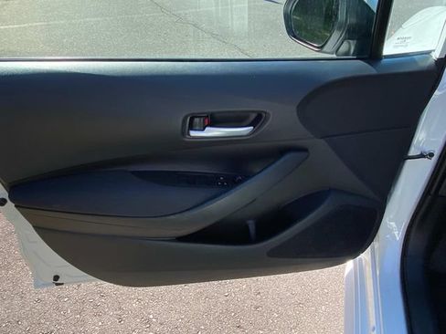 Used 2020 Toyota Corolla LE FWD image 10