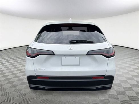 New 2026 Honda HR-V LX image 5