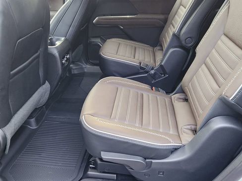 New 2026 GMC Acadia Denali Ultimate w/ LPO, Illumination Package image 9