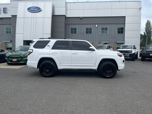 Used 2022 Toyota 4Runner TRD Sport w/ Technology Package AWD/4WD image 7