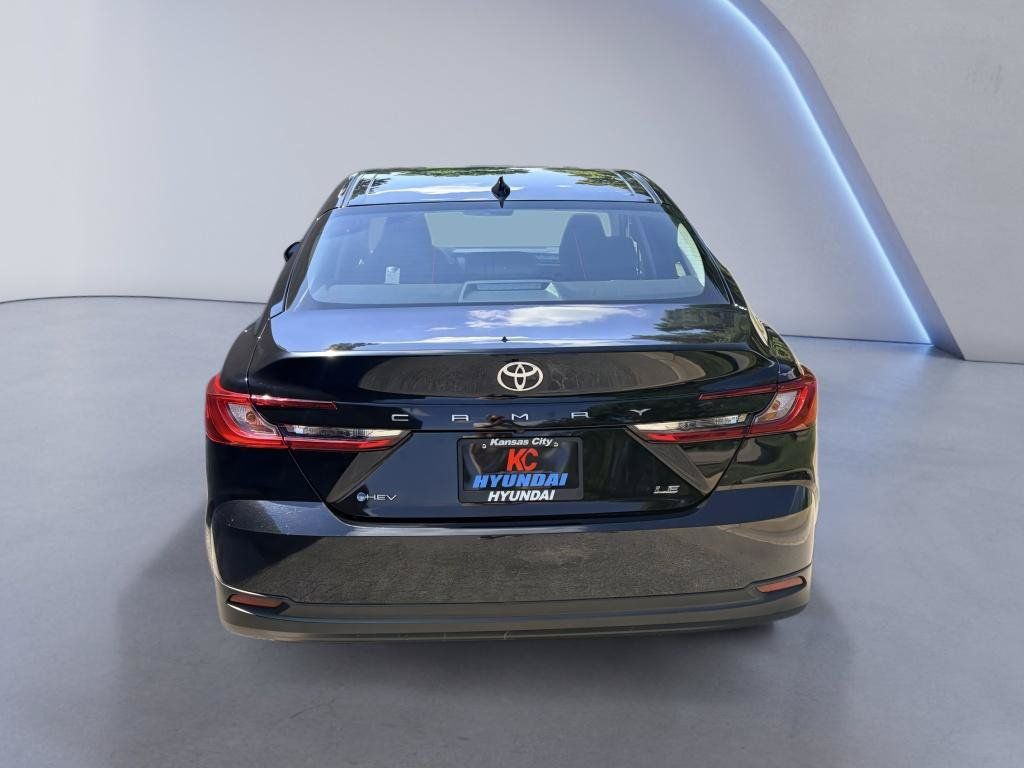 Used 2025 Toyota Camry LE FWD image 4