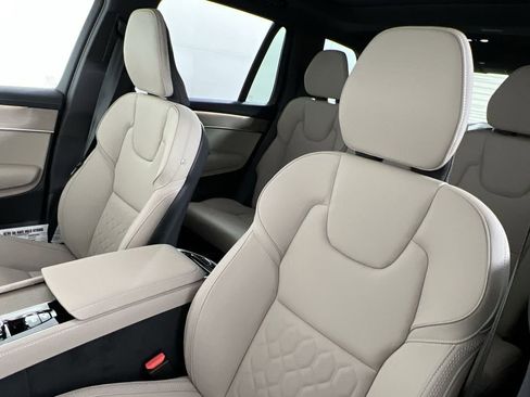 New 2026 Volvo XC90 B6 Plus w/ Protection Package Premier AWD/4WD image 12