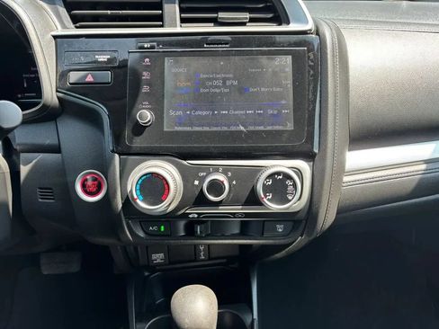 Used 2018 Honda Fit EX image 21