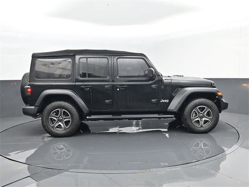 Used 2021 Jeep Wrangler Unlimited Sport image 4