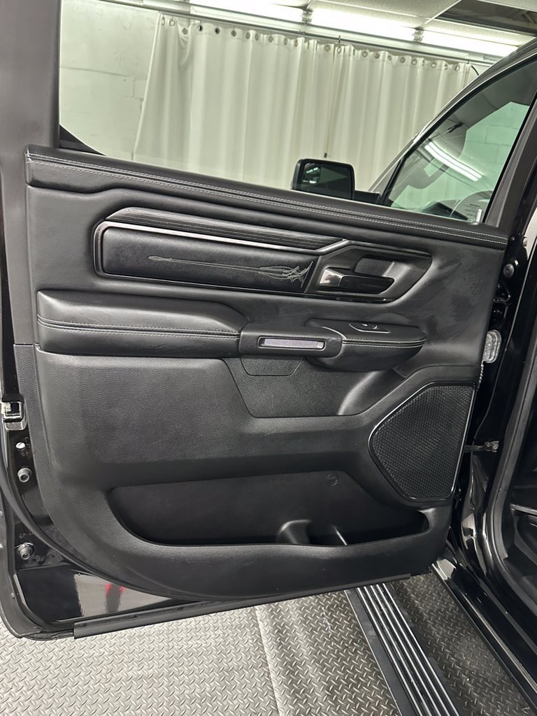 Used 2022 RAM 1500 Limited w/ Body-Colour Bumper Group AWD/4WD image 26