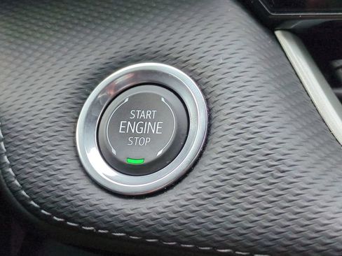 Used 2026 Chevrolet Equinox LT w/ Convenience Package II AWD/4WD image 32