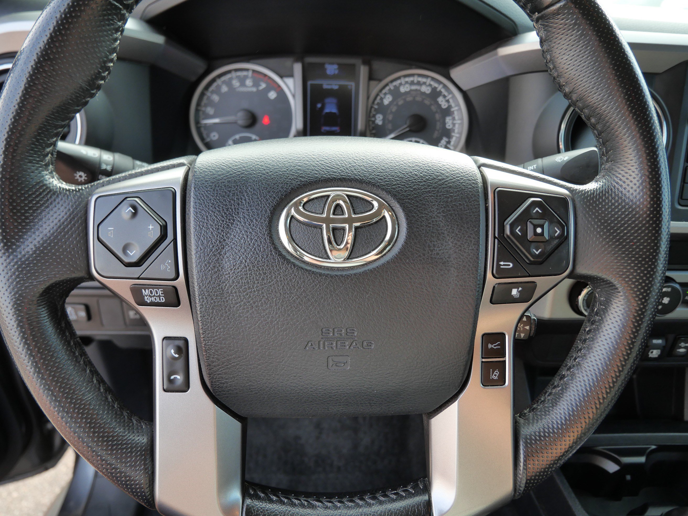 Certified 2019 Toyota Tacoma SR5 AWD/4WD image 25