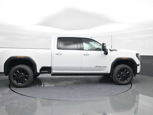 New 2025 GMC Sierra 2500 AT4 w/ AT4 Premium Plus Package image 9