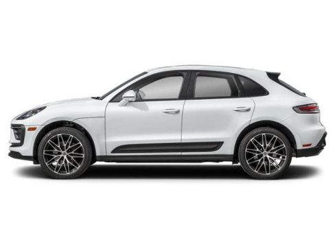 Used 2025 Porsche Macan AWD/4WD image 3