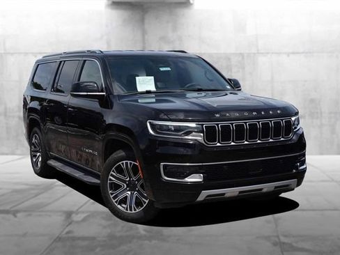 Used 2024 Jeep Wagoneer L Series II AWD/4WD image 2