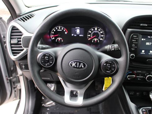 Used 2021 Kia Soul LX FWD image 17