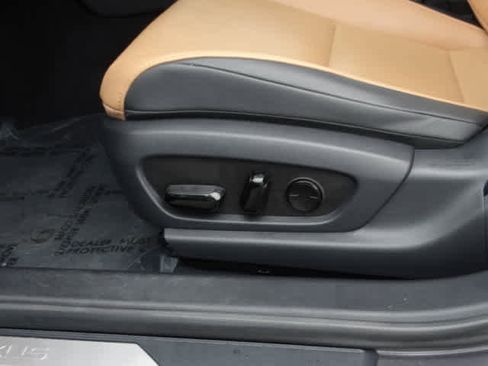 Used 2022 Lexus ES 350 w/ Premium Package image 16