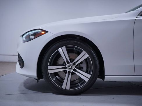 Used 2023 Mercedes-Benz C 300 Sedan image 2