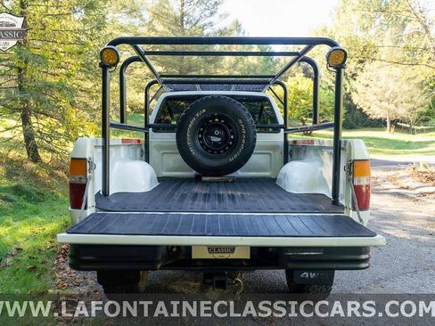 Used 1989 Toyota Pickup Deluxe image 30