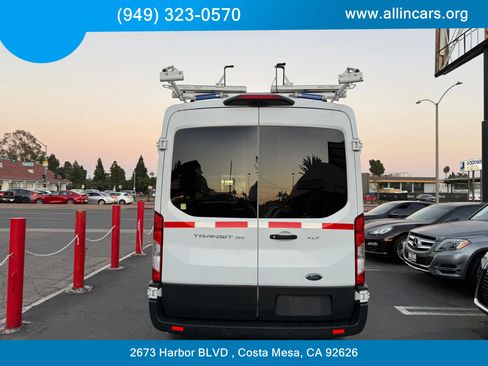 Used 2018 Ford Transit 150 XLT image 5