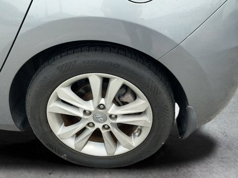 Used 2015 Hyundai Elantra GT FWD image 17