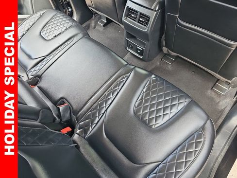 Used 2023 Ford Edge Titanium image 11