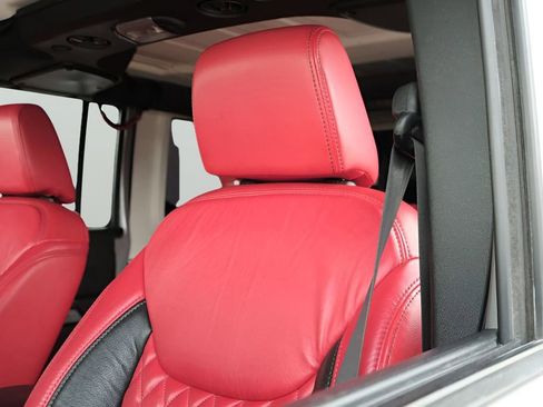 Used 2016 Jeep Wrangler Unlimited Sport w/ Connectivity Group AWD/4WD image 16