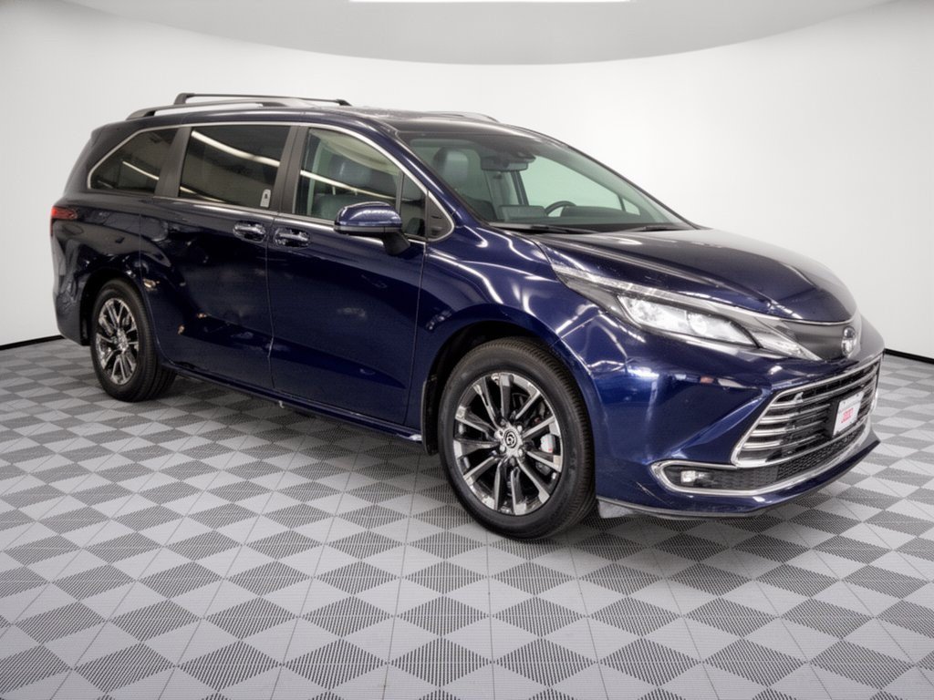 Used 2024 Toyota Sienna XLE FWD image 7