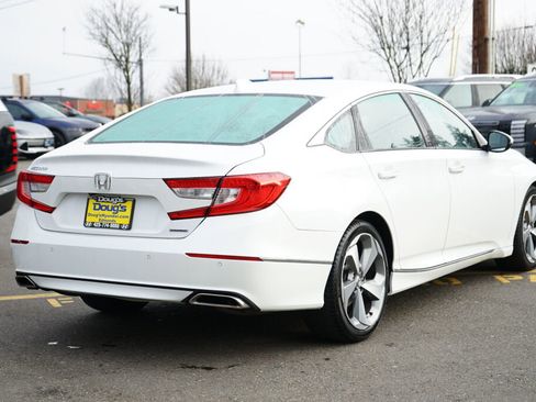 Used 2018 Honda Accord Touring image 5