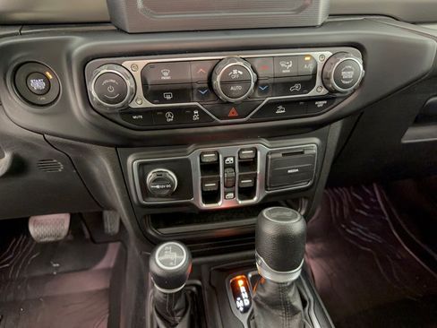 Used 2023 Jeep Wrangler Unlimited Sport AWD/4WD image 22