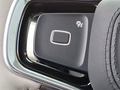 New 2025 Lincoln Navigator Reserve image 17