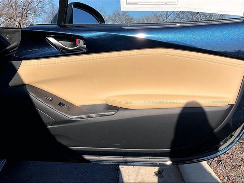 Certified 2025 MAZDA MX-5 Miata Grand Touring RWD image 19
