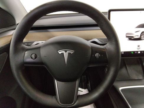 Used 2023 Tesla Model Y Long Range image 11