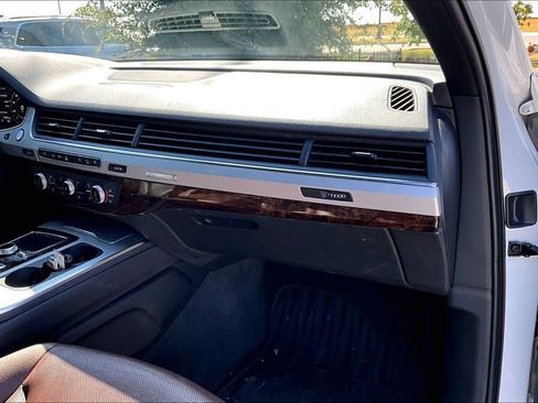 Used 2018 Audi Q7 2.0T Premium Plus w/ Premium Plus Package AWD/4WD image 18
