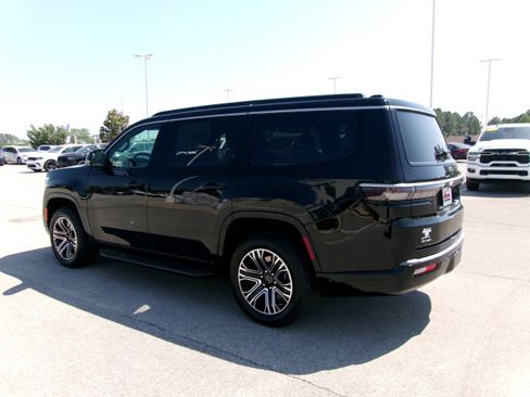 New 2026 Jeep Grand Wagoneer 4WD image 3