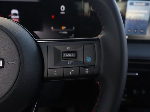 New 2025 Nissan Kicks SR image 27