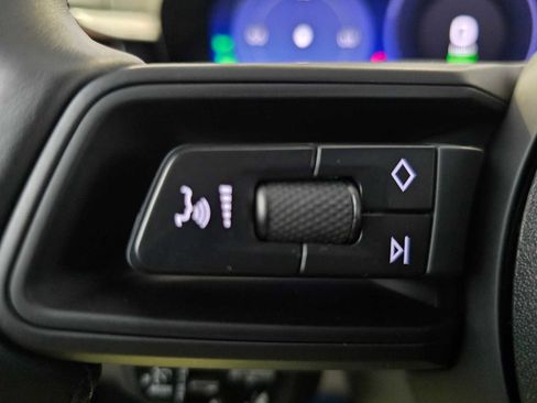 Used 2025 Porsche Macan Electric image 32