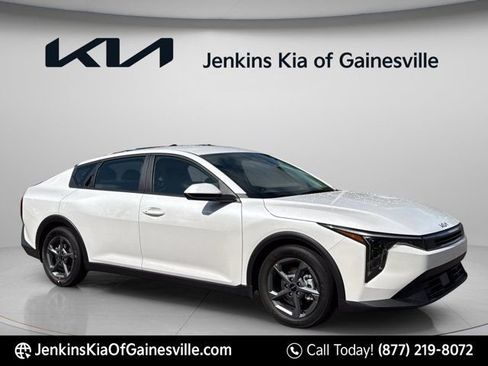New 2026 Kia K4 FWD image 1