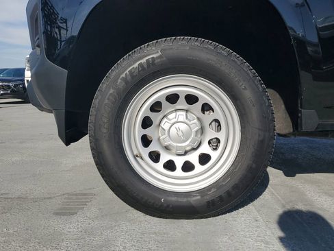 Used 2023 Chevrolet Colorado W/T image 6