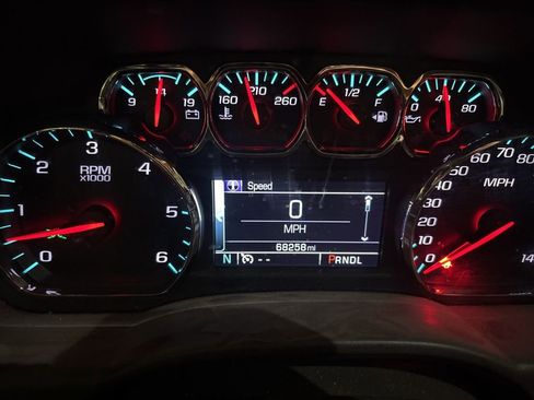 Used 2017 Chevrolet Silverado 1500 LT w/ All Star Edition image 10