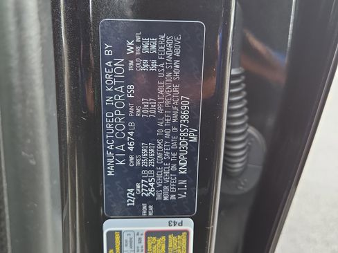 Used 2025 Kia Sportage LX image 41