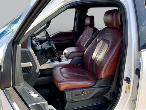 Used 2018 Ford F150 Platinum w/ Equipment Group 701A Luxury AWD/4WD image 8