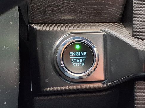 Used 2023 Ford F150 Platinum image 24