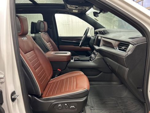 Used 2024 GMC Yukon Denali Ultimate image 27