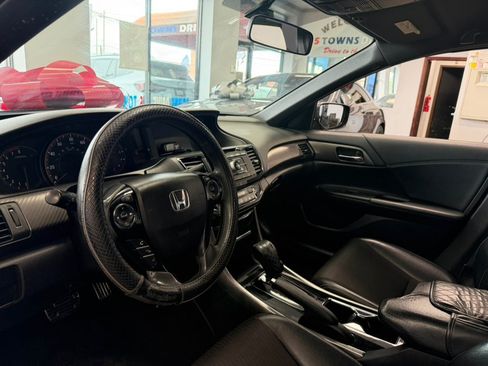 Used 2016 Honda Accord Sport image 16