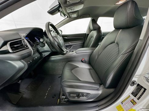 Used 2023 Toyota Camry SE image 13